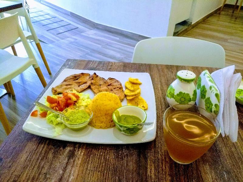 Hotel Veler Restaurante Μεντεγίν Εξωτερικό φωτογραφία